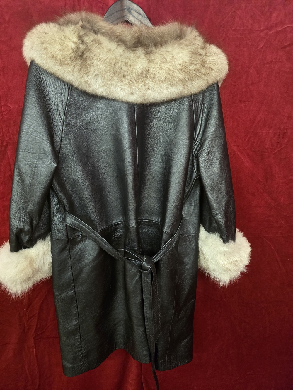 Leather Coat with Fur Trim - Black & Tan - Picture 5 of 5